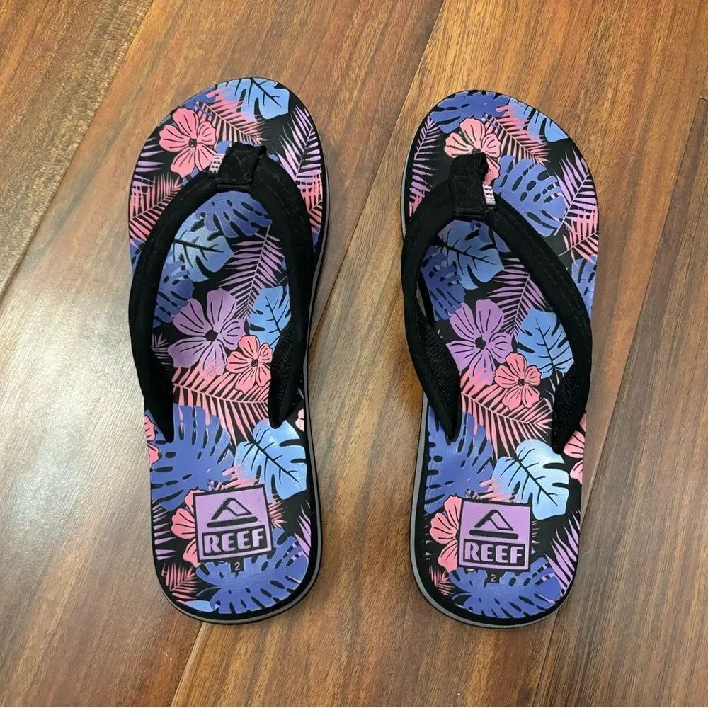 Reef Kids Ahi Tropical Flower Flip Flops